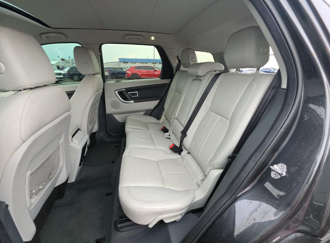 Land Rover Discovery Sport  2017