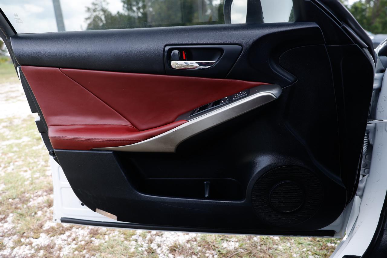 Lexus IS 250  2015