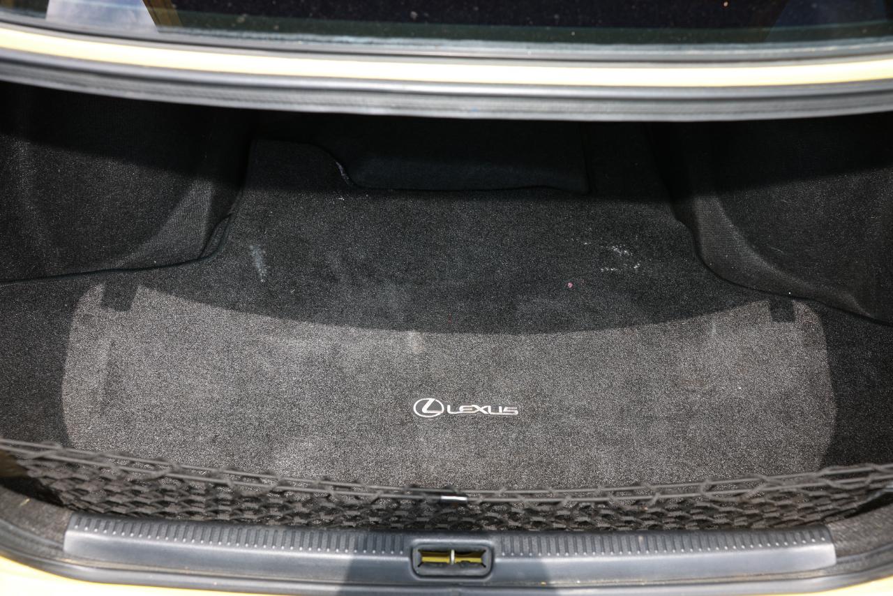 Lexus IS 300  2003