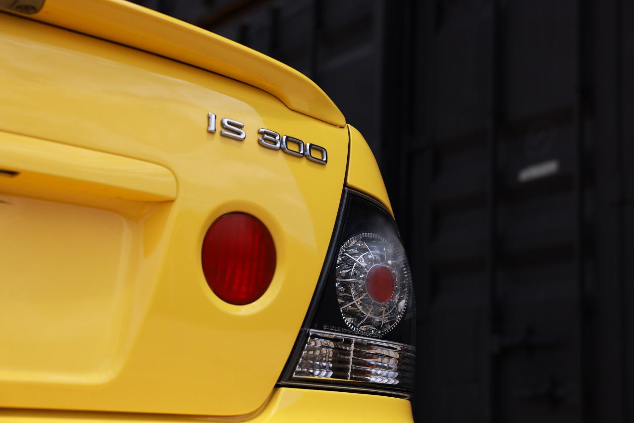 Lexus IS 300  2003
