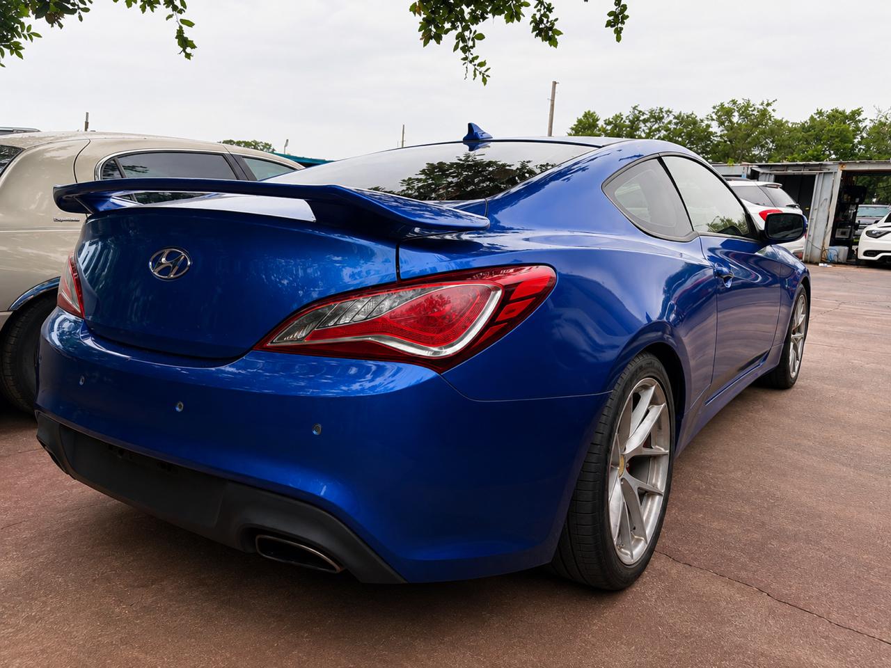 Hyundai Genesis Coupe  2016