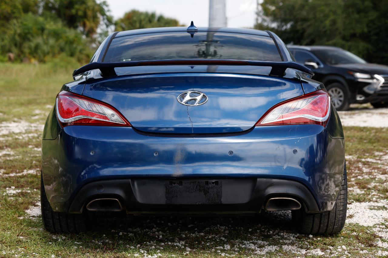 Hyundai Genesis Coupe  2016