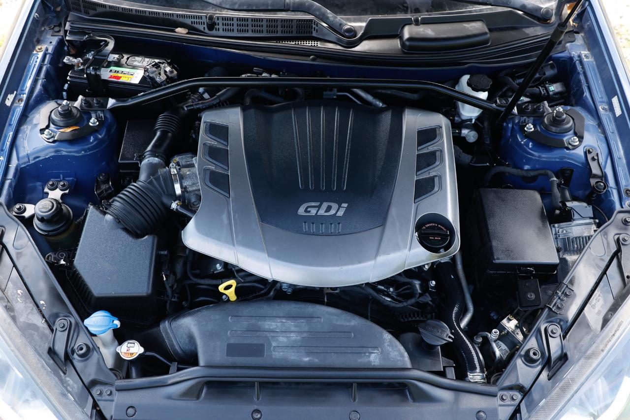Hyundai Genesis Coupe  2016
