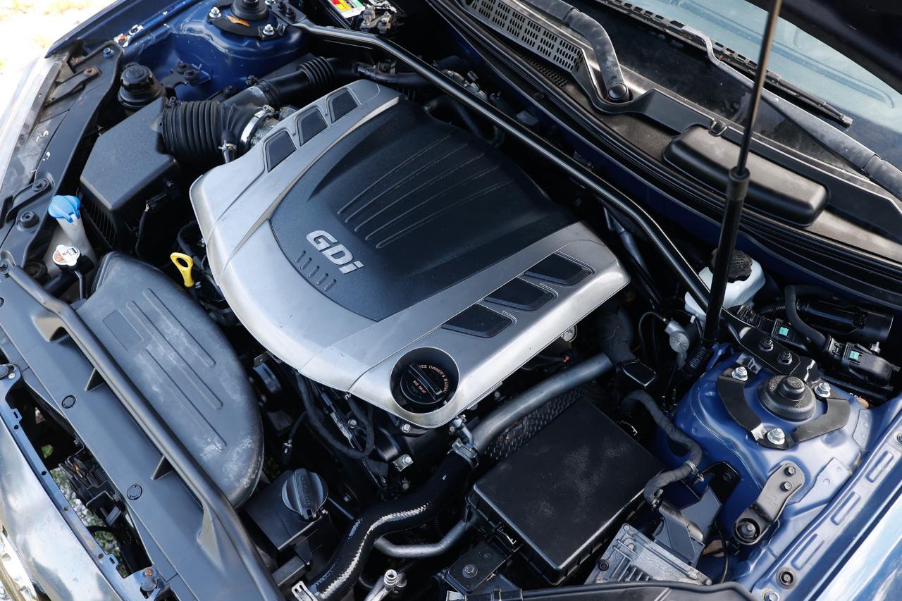 Hyundai Genesis Coupe  2016