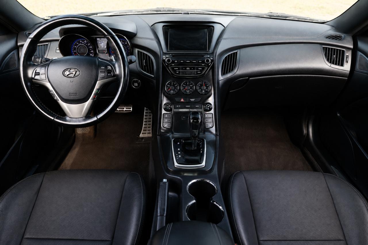 Hyundai Genesis Coupe  2016
