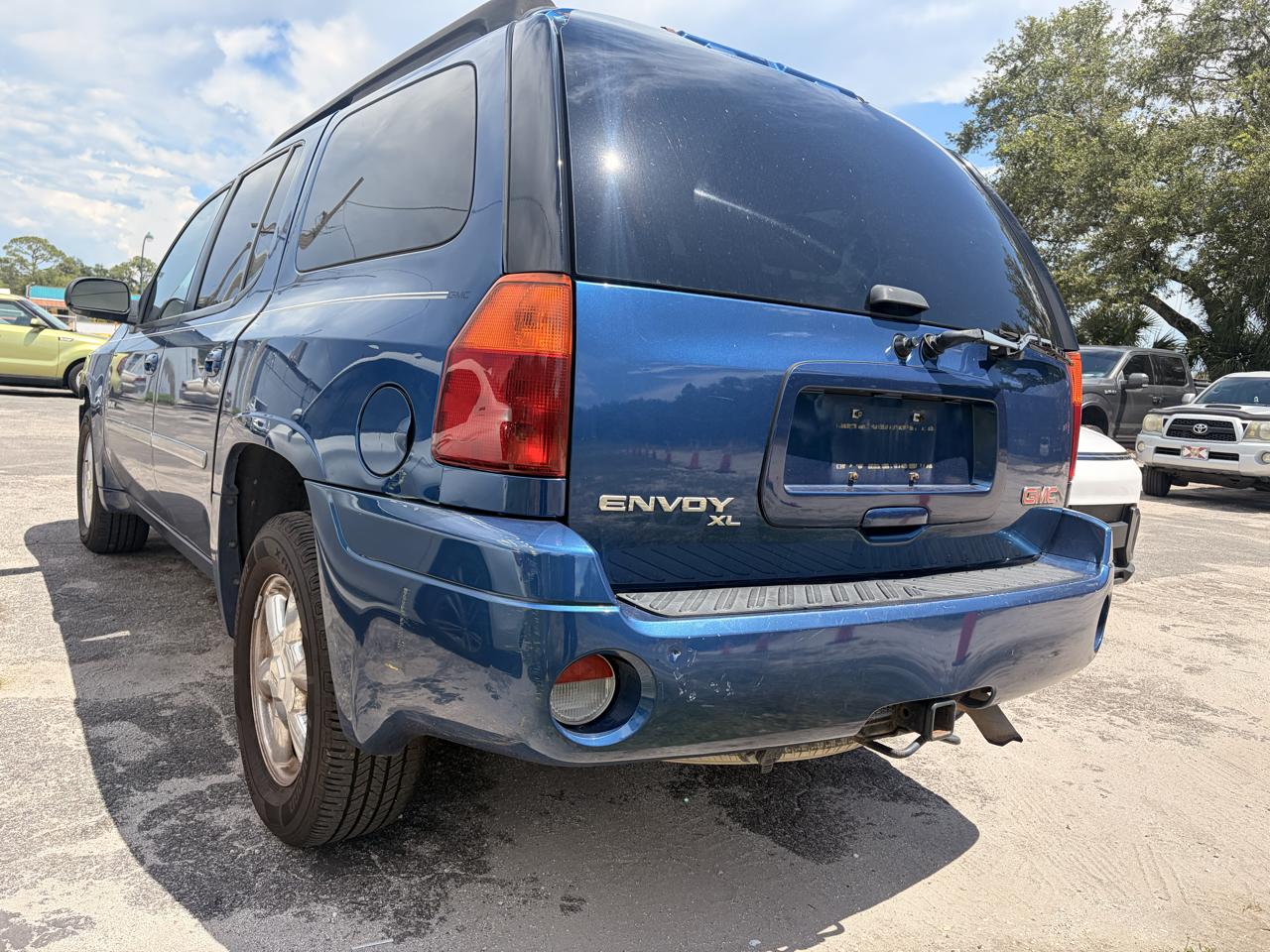 GMC Envoy XL  2006