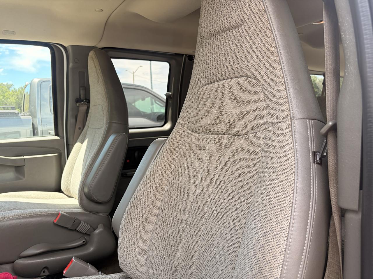 Chevrolet Express Passenger  2018