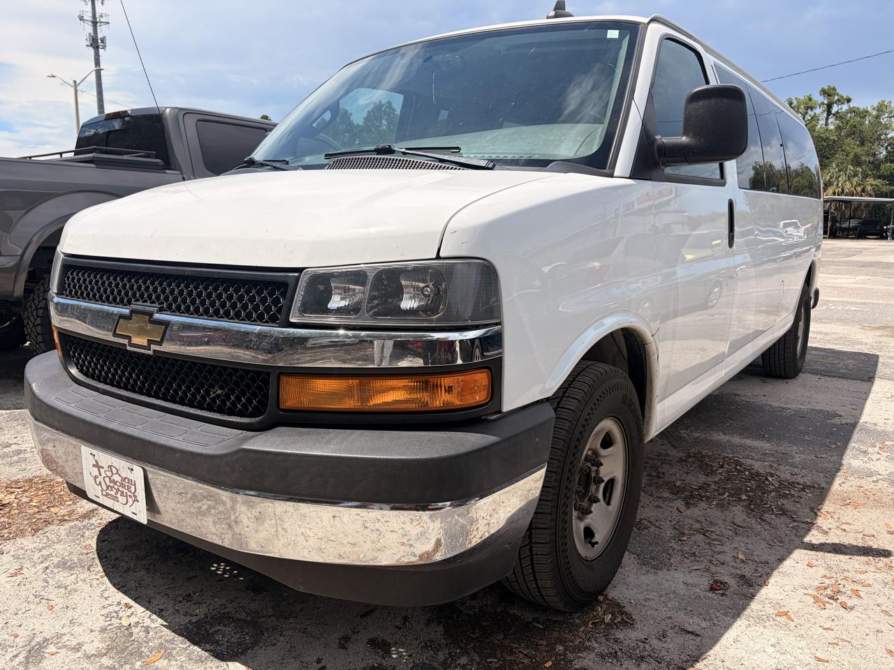 Chevrolet Express Passenger  2018