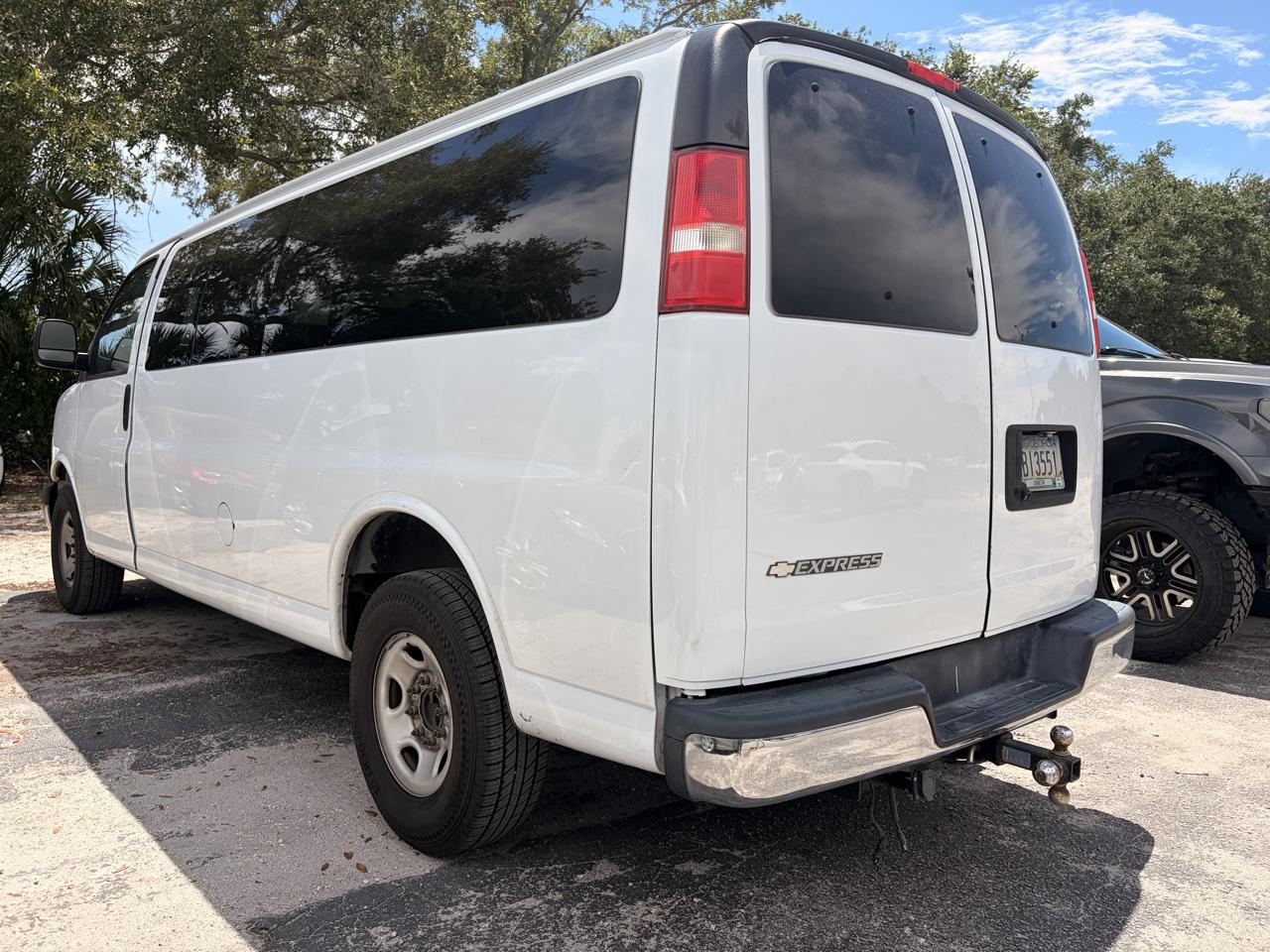 Chevrolet Express Passenger  2018