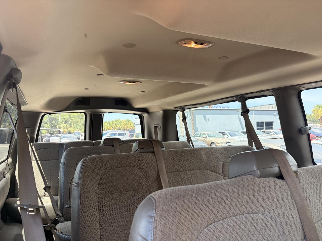 Chevrolet Express Passenger  2018