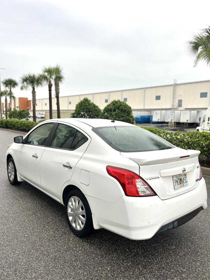 Nissan Versa  2016