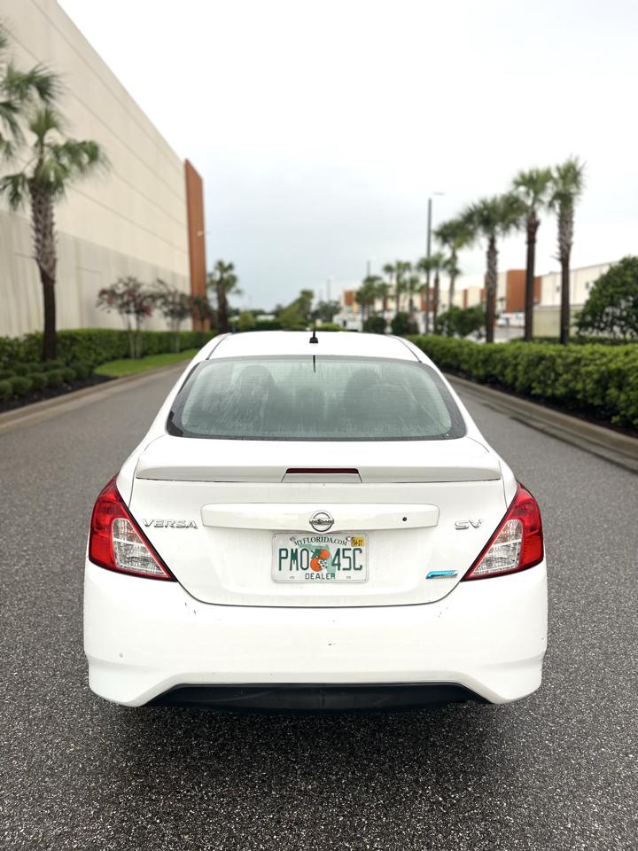 Nissan Versa  2016