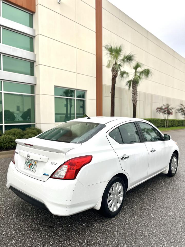 Nissan Versa  2016