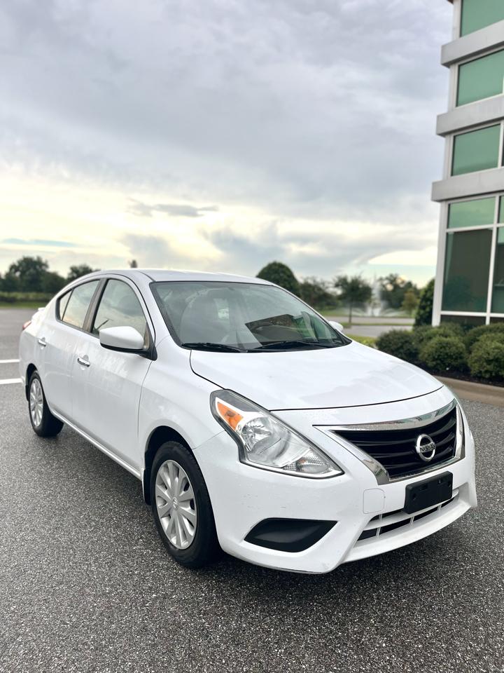 Nissan Versa  2016