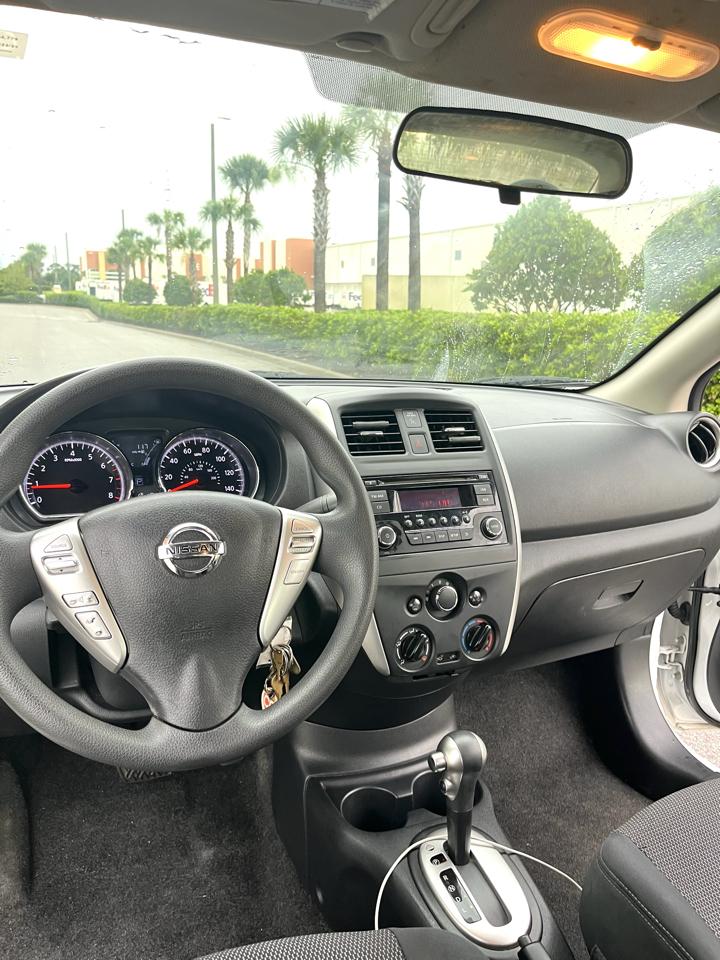 Nissan Versa  2016