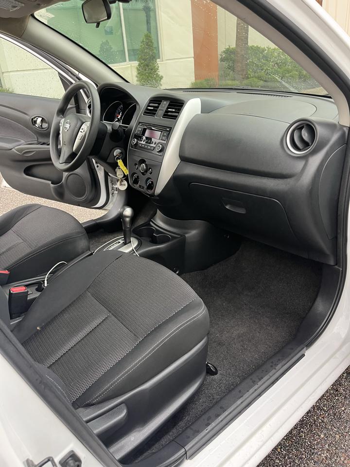 Nissan Versa  2016