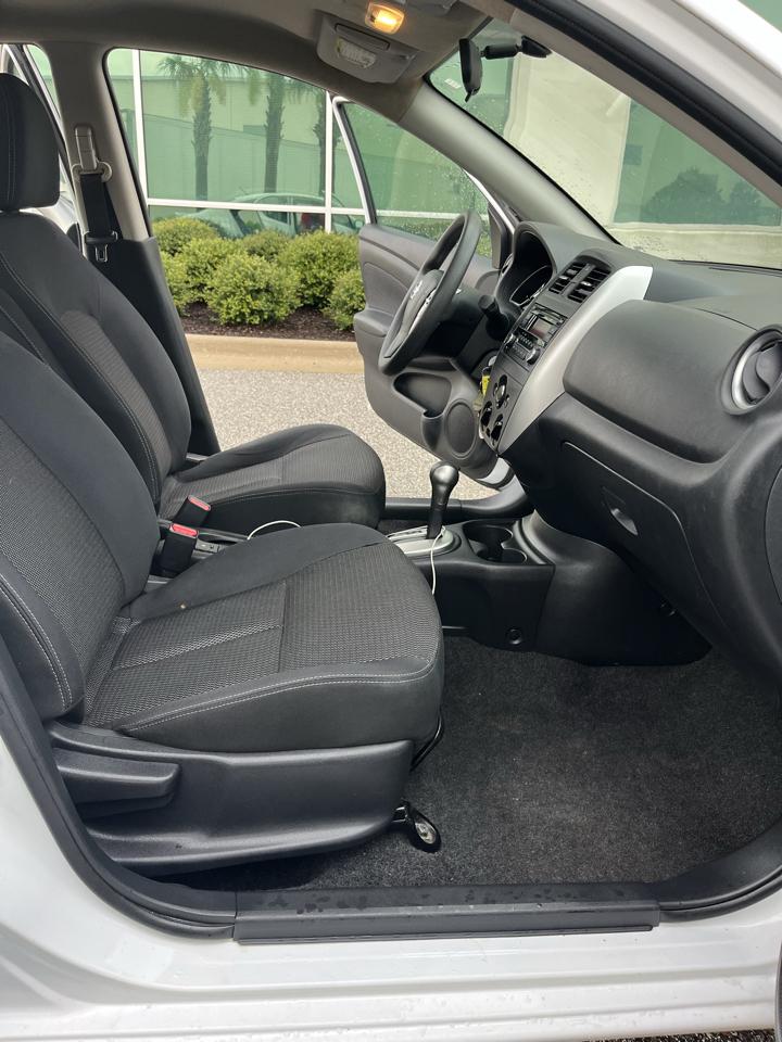 Nissan Versa  2016