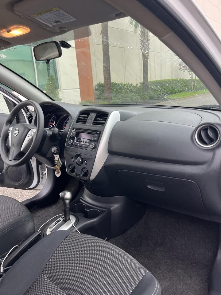 Nissan Versa  2016