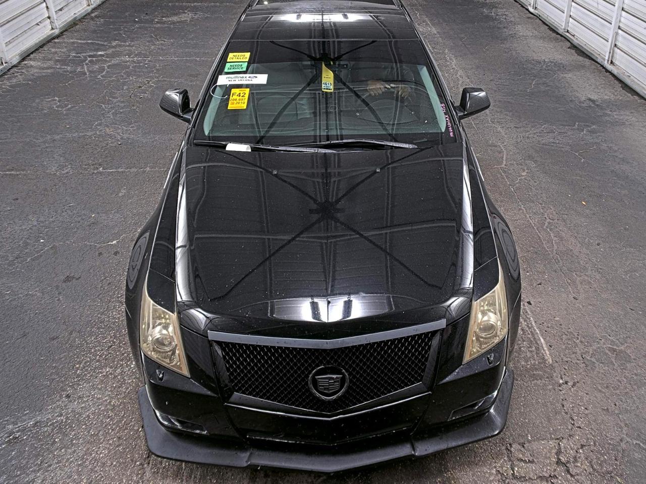 Cadillac CTS Wagon  2010