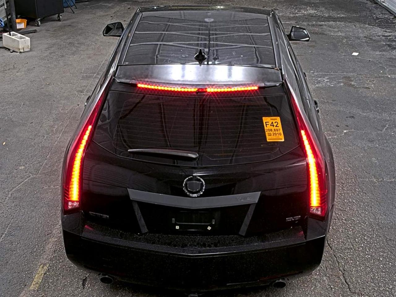 Cadillac CTS Wagon  2010