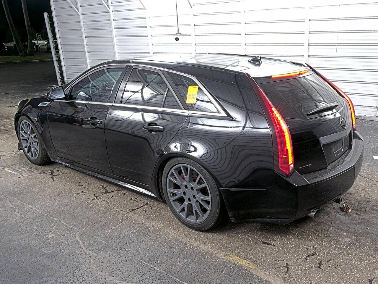 Cadillac CTS Wagon  2010