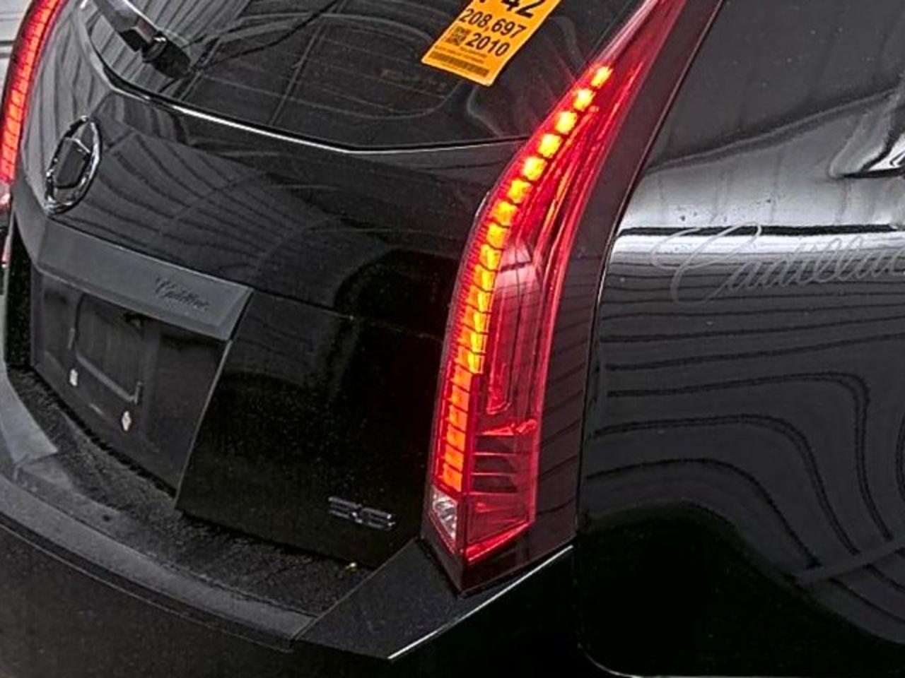 Cadillac CTS Wagon  2010
