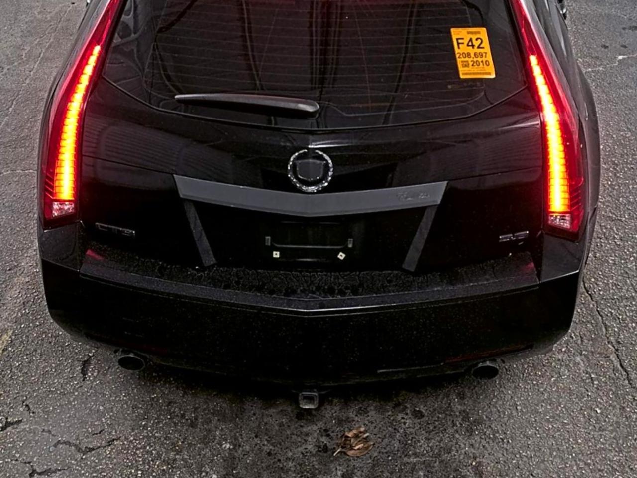 Cadillac CTS Wagon  2010