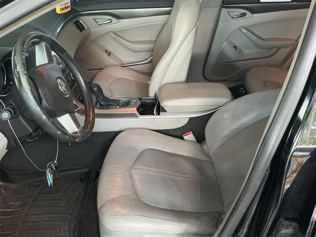 Cadillac CTS Wagon  2010