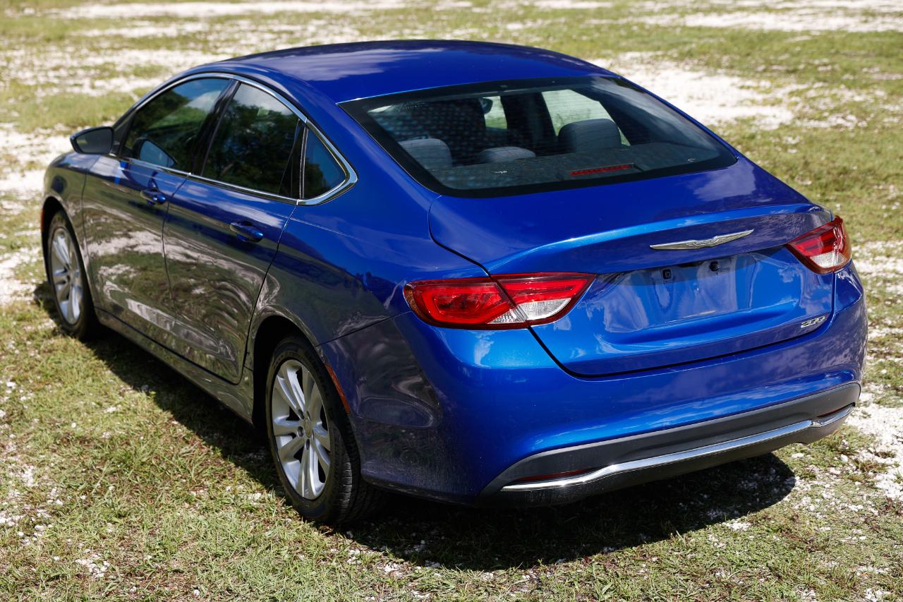 Chrysler 200 photo 5
