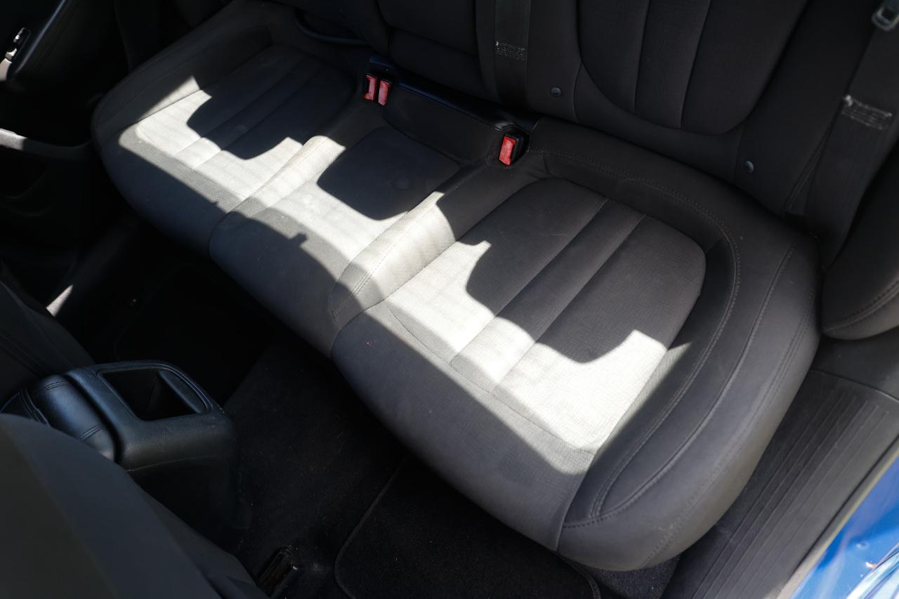 Chrysler 200 photo 10