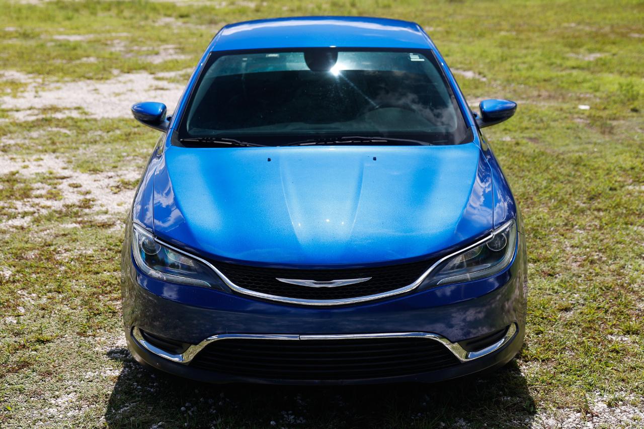 Chrysler 200 photo 17