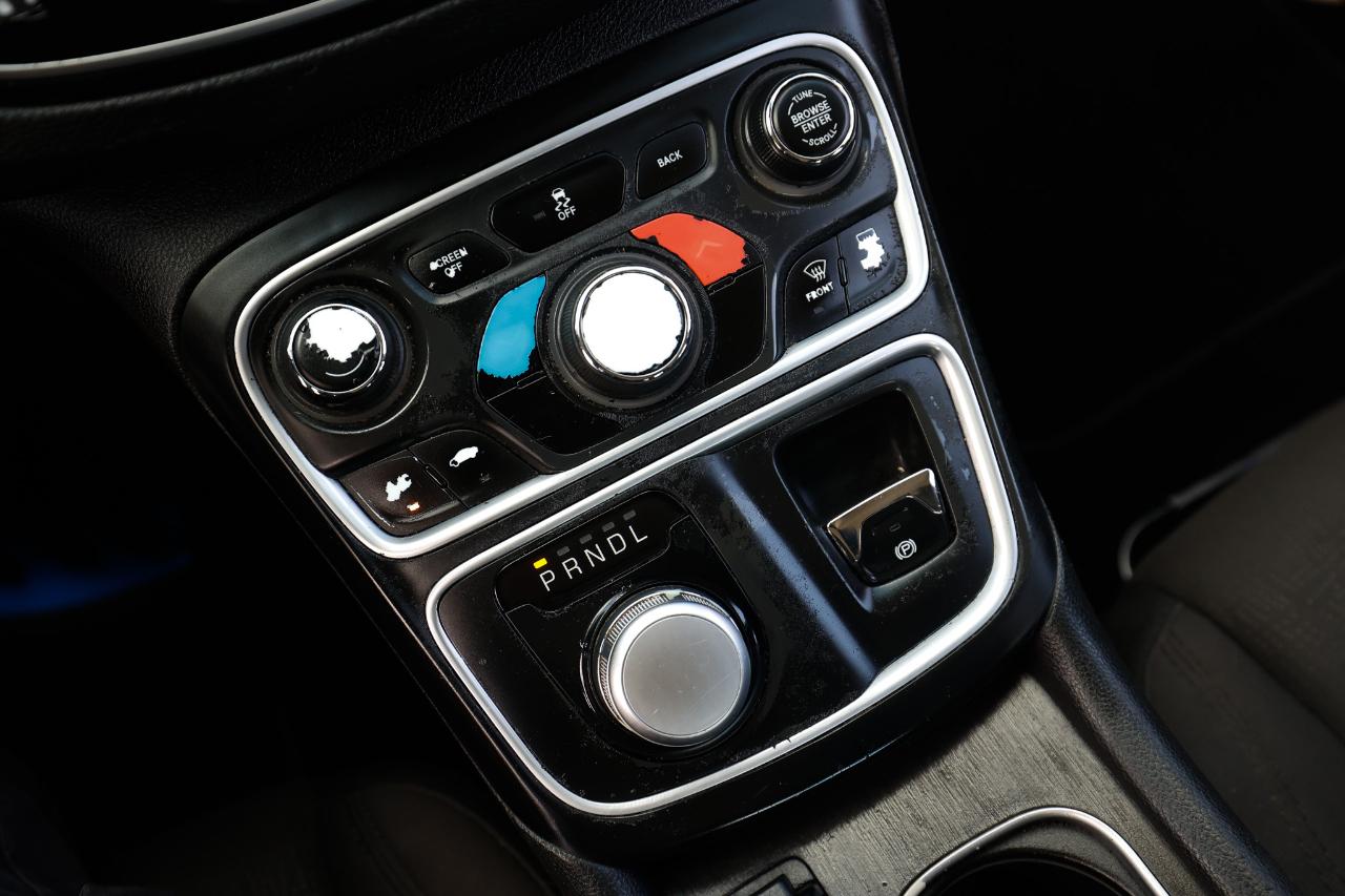 Chrysler 200 photo 39