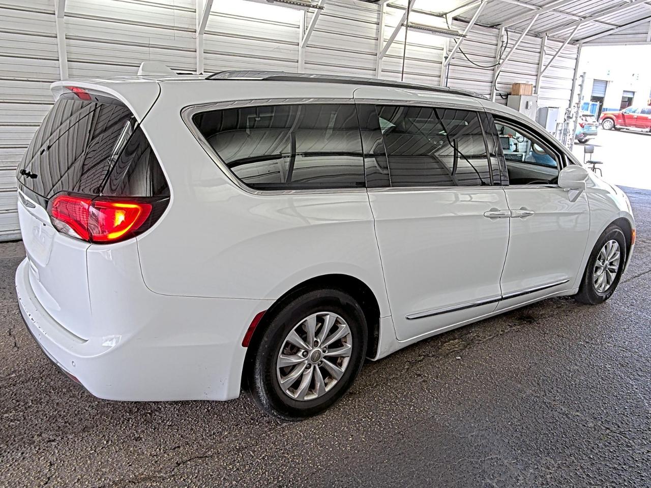 Chrysler Pacifica  2018