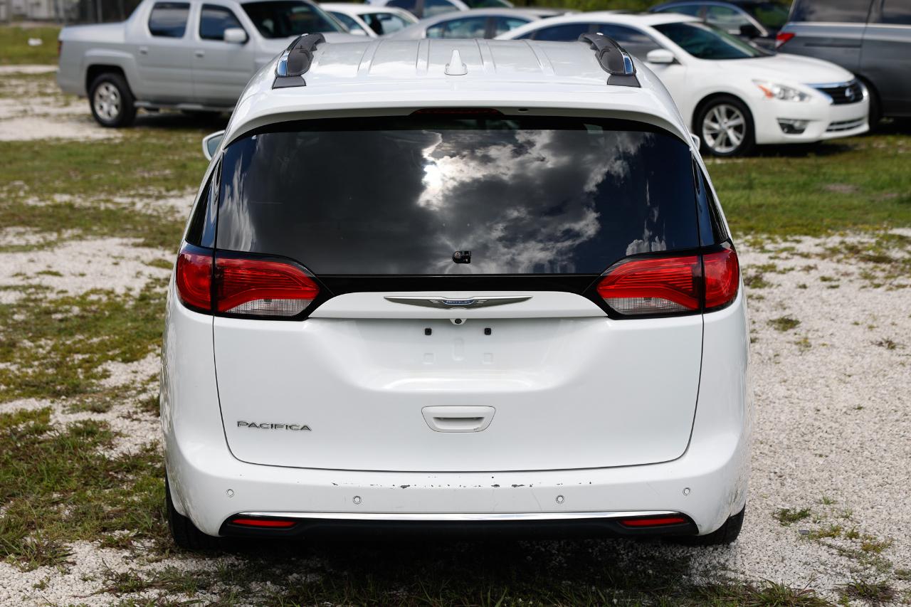 Chrysler Pacifica  2018