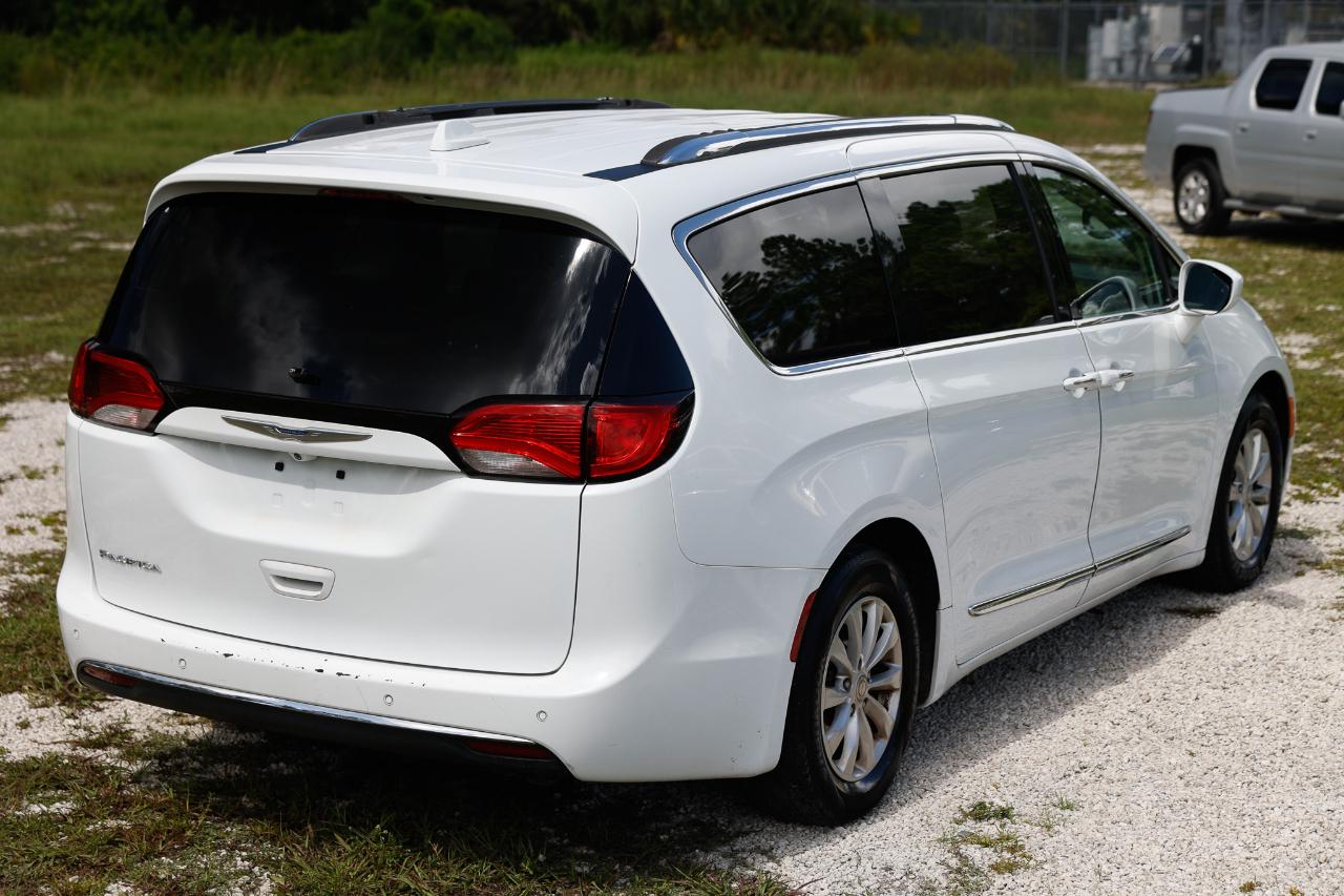 Chrysler Pacifica  2018