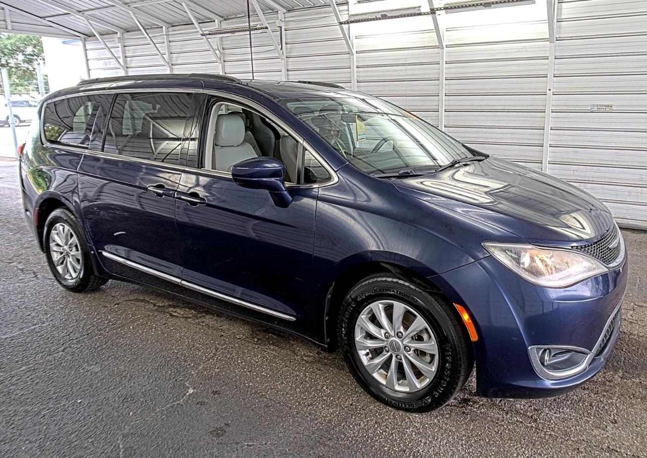Chrysler Pacifica  2017