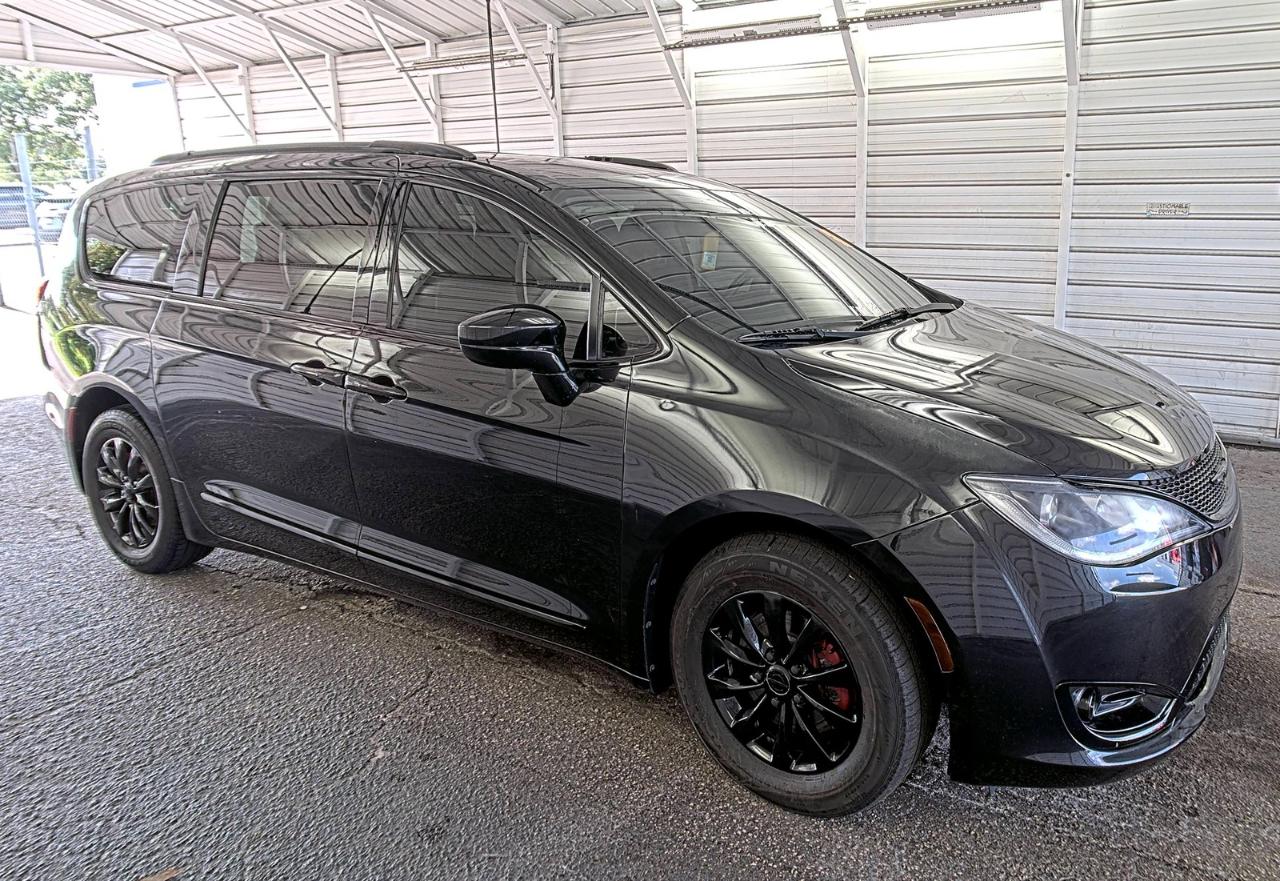 Chrysler Pacifica  2017