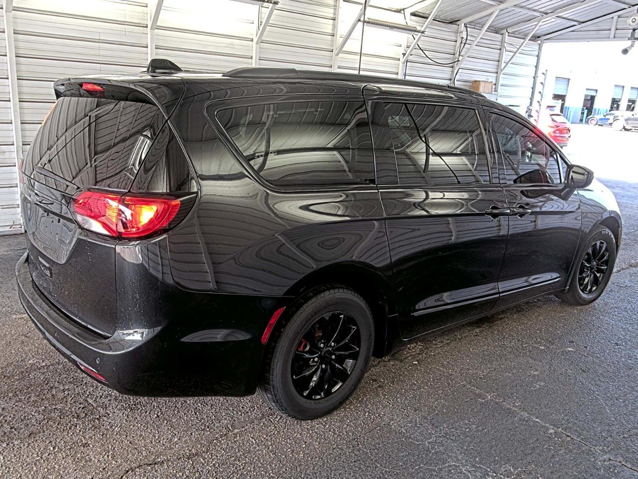 Chrysler Pacifica  2017