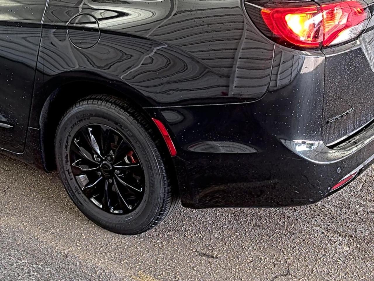 Chrysler Pacifica  2017