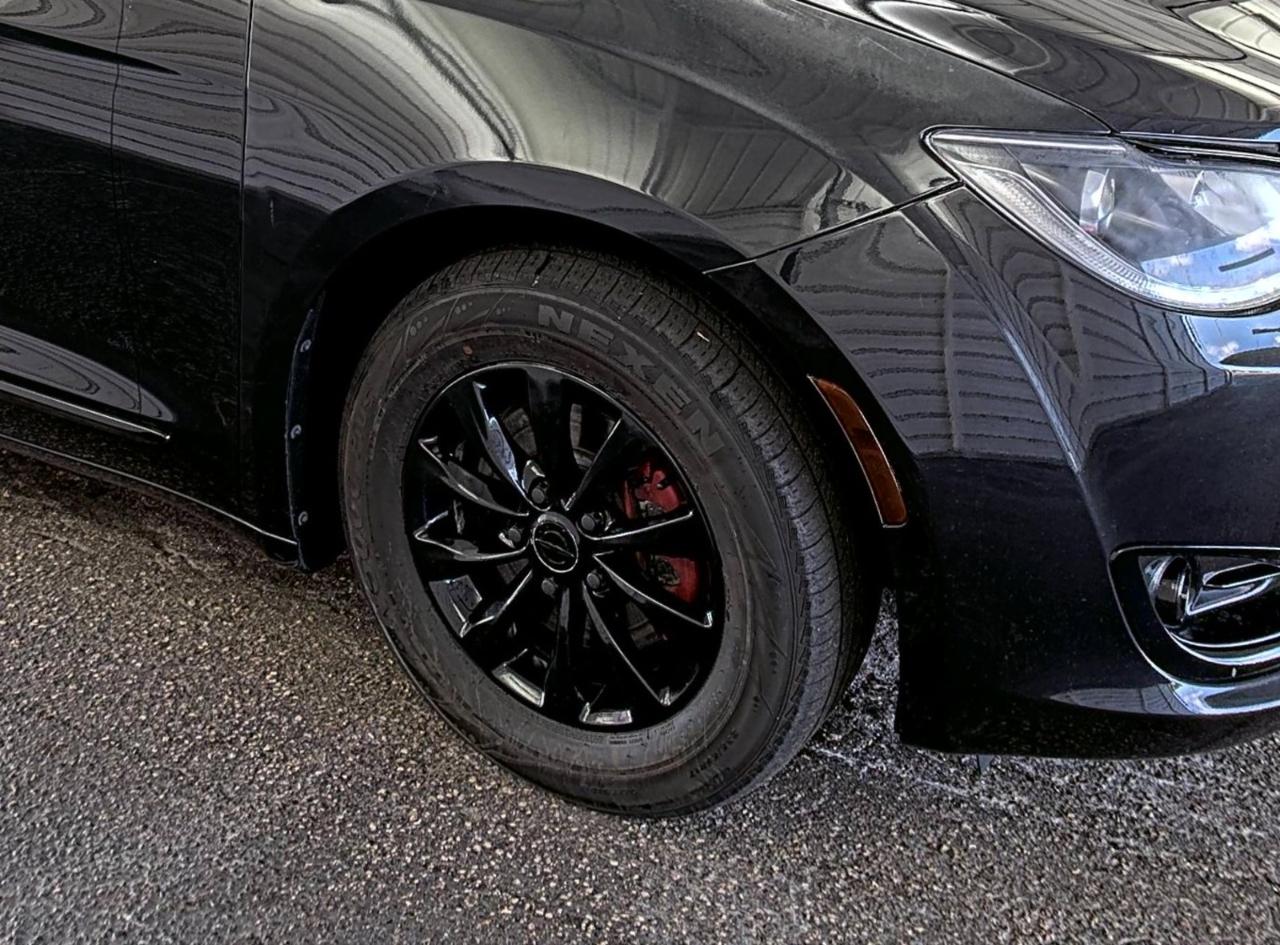 Chrysler Pacifica  2017