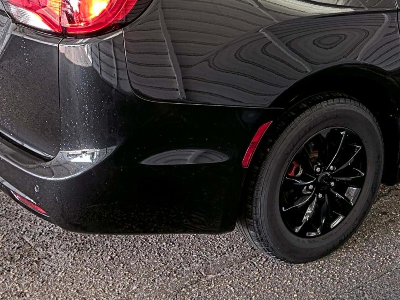 Chrysler Pacifica  2017