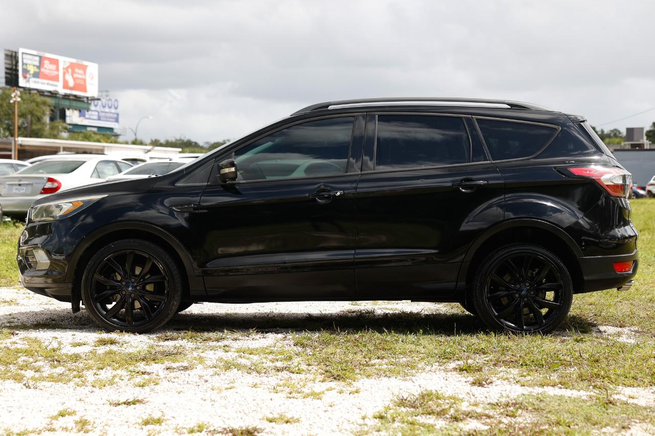 Ford Escape  2017