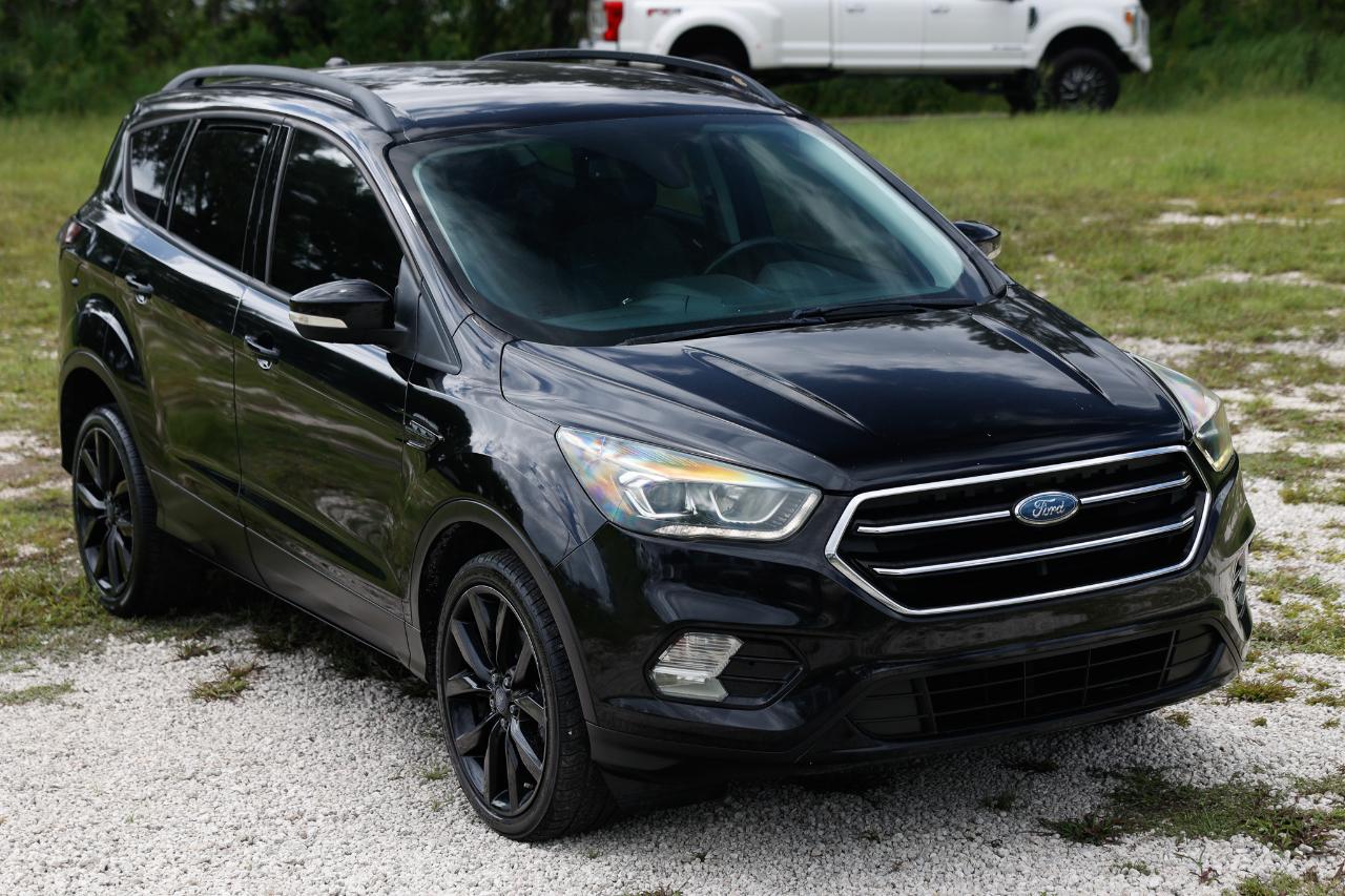 Ford Escape  2017