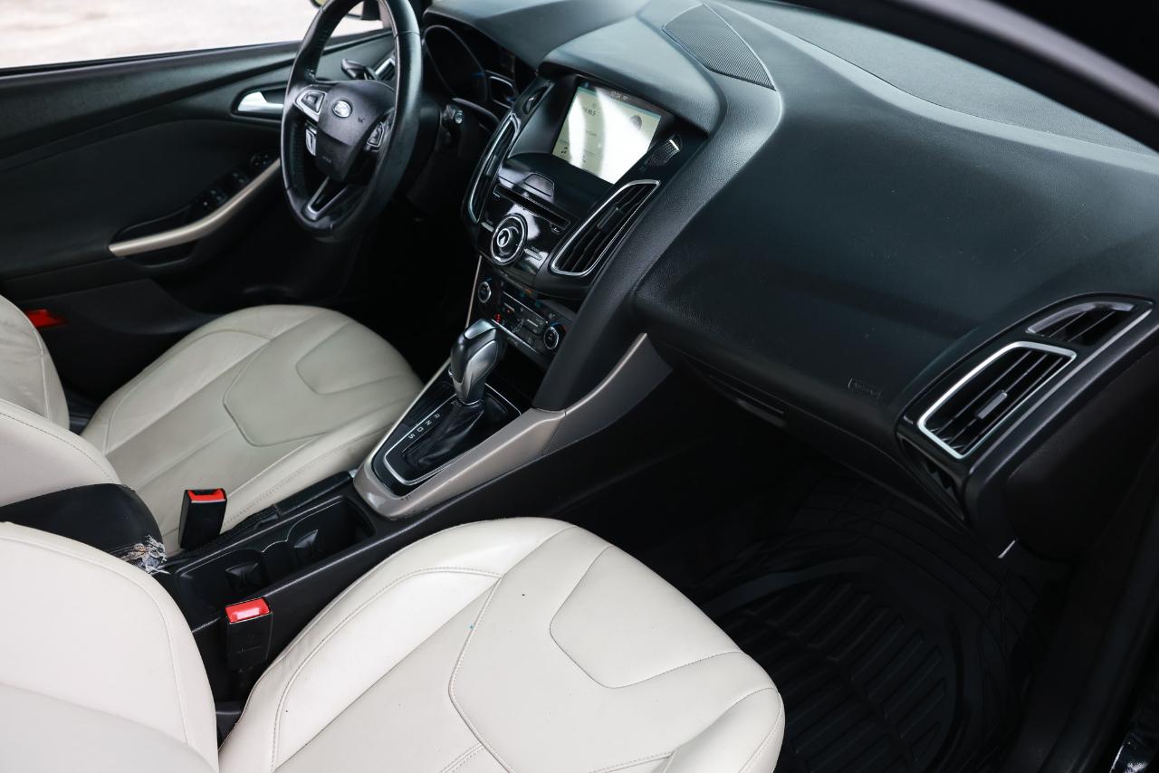 Ford Focus  2016