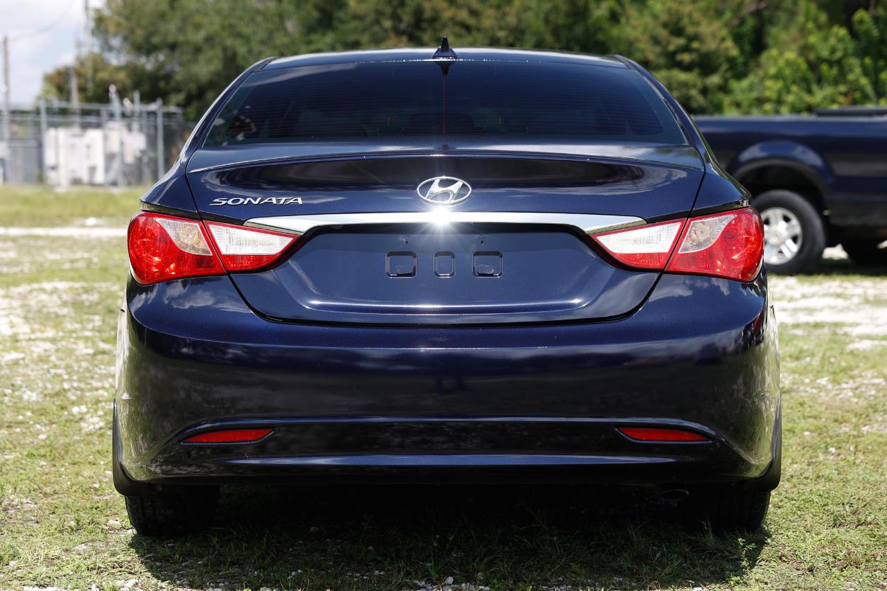 Hyundai Sonata  2013