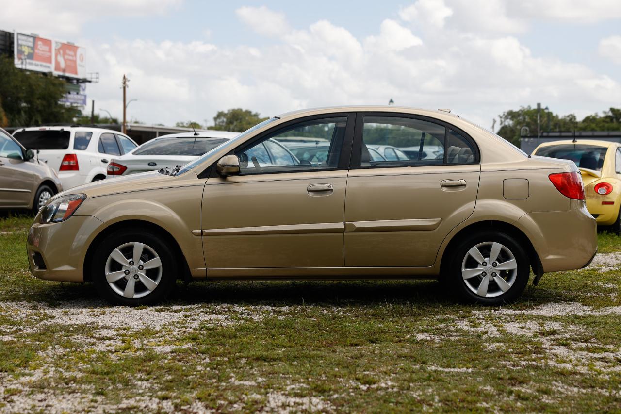 Kia Rio  2010
