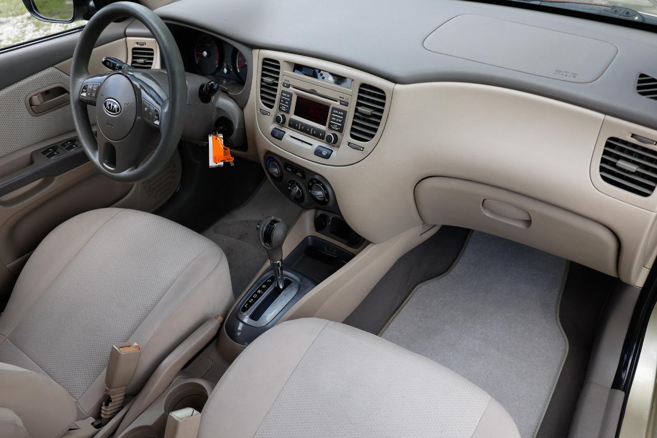 Kia Rio  2010