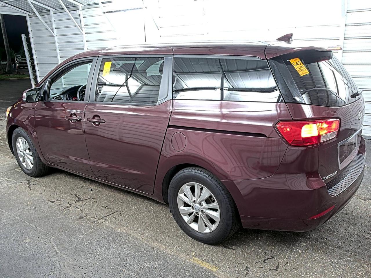 Kia Sedona  2015