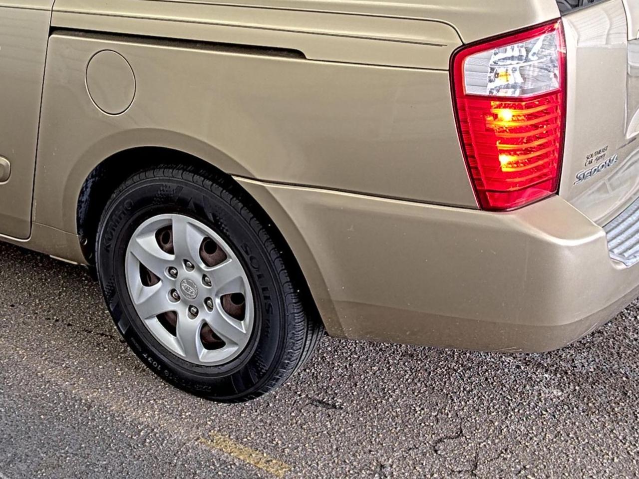 Kia Sedona  2006