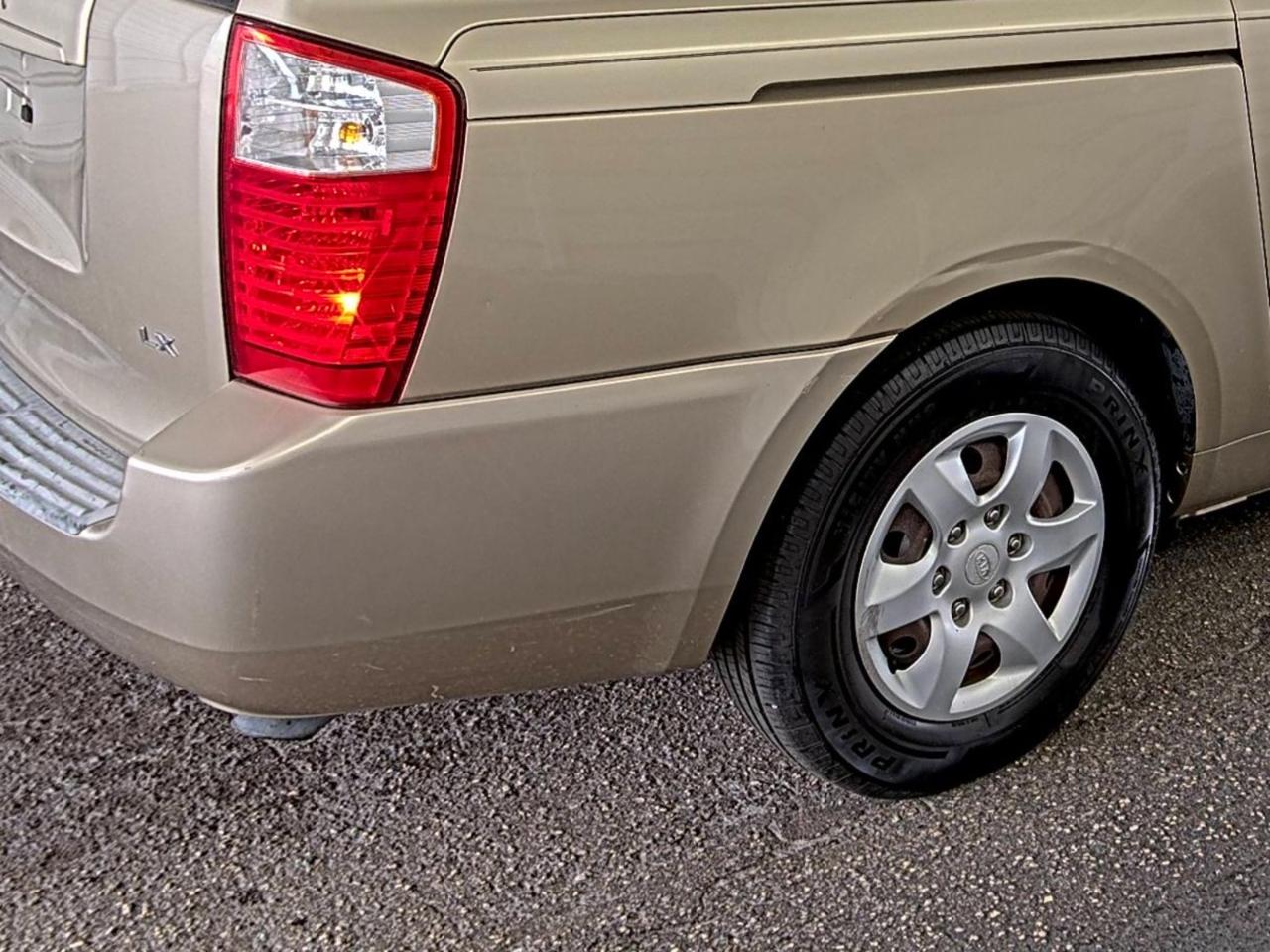Kia Sedona  2006